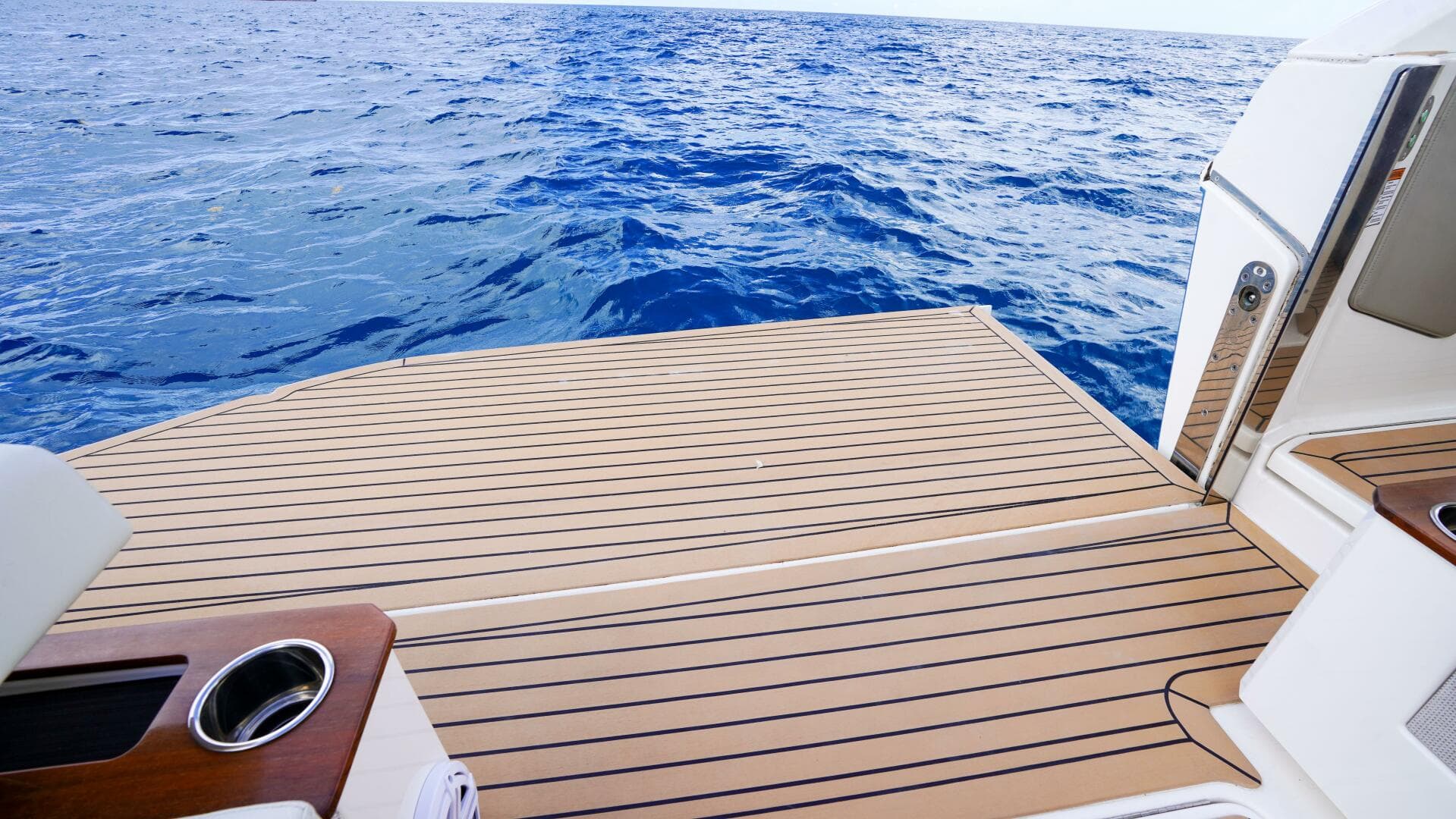 2024 Tiara Yachts 48 LS