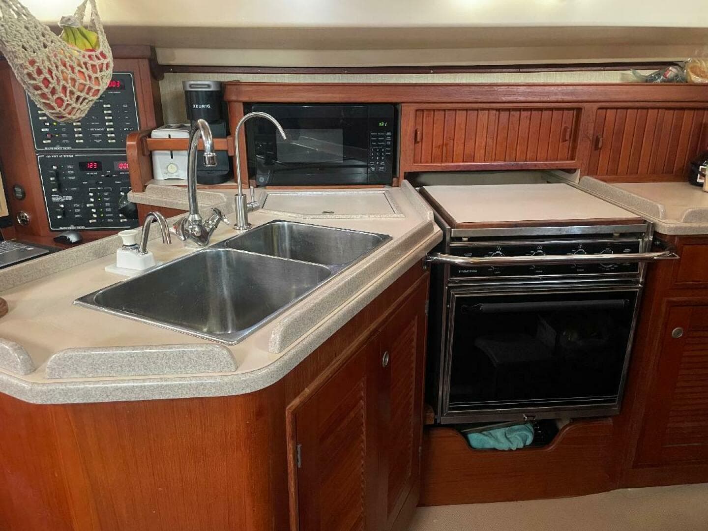 1994 Island Packet Cutter