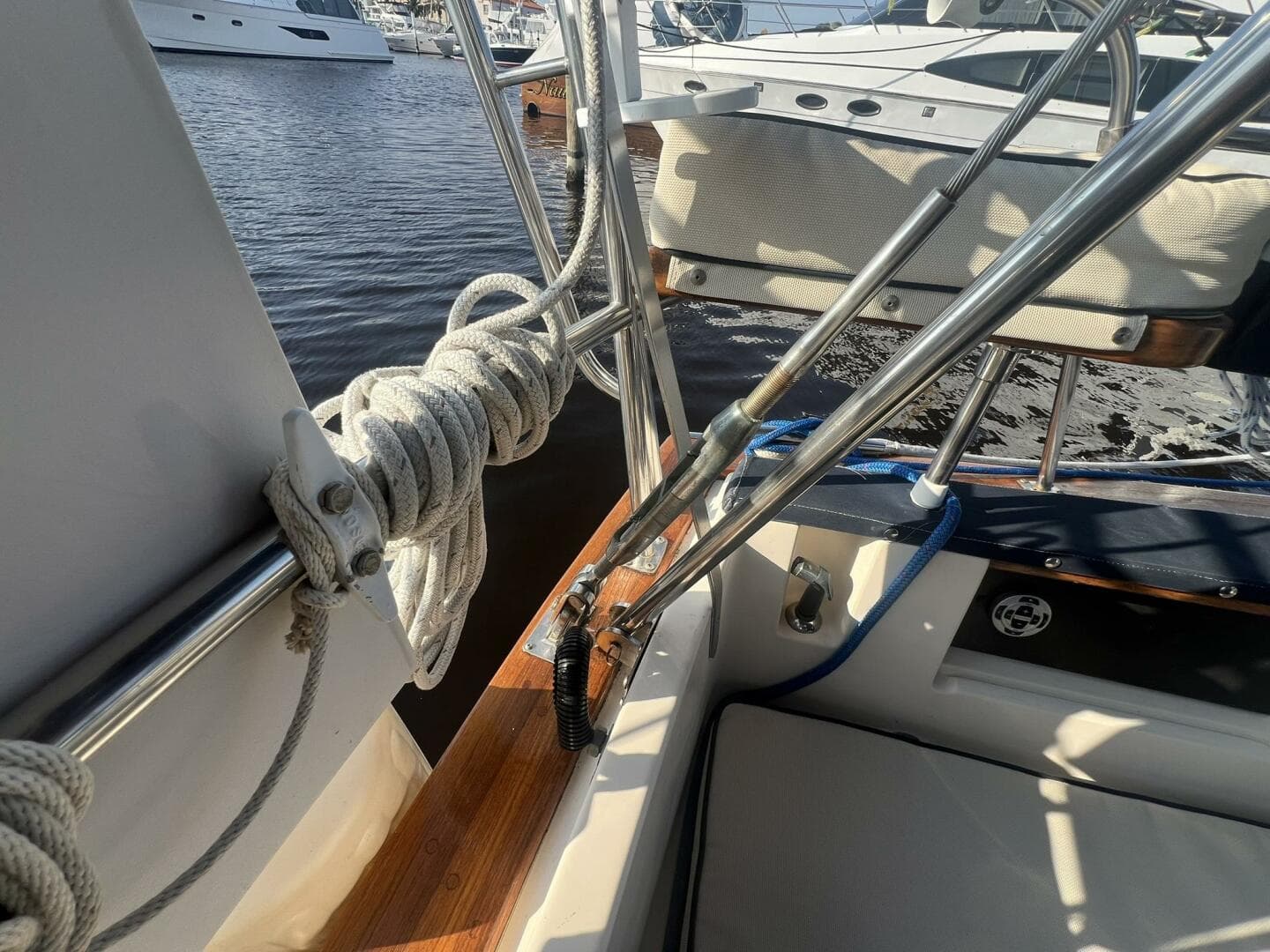 1994 Island Packet Cutter