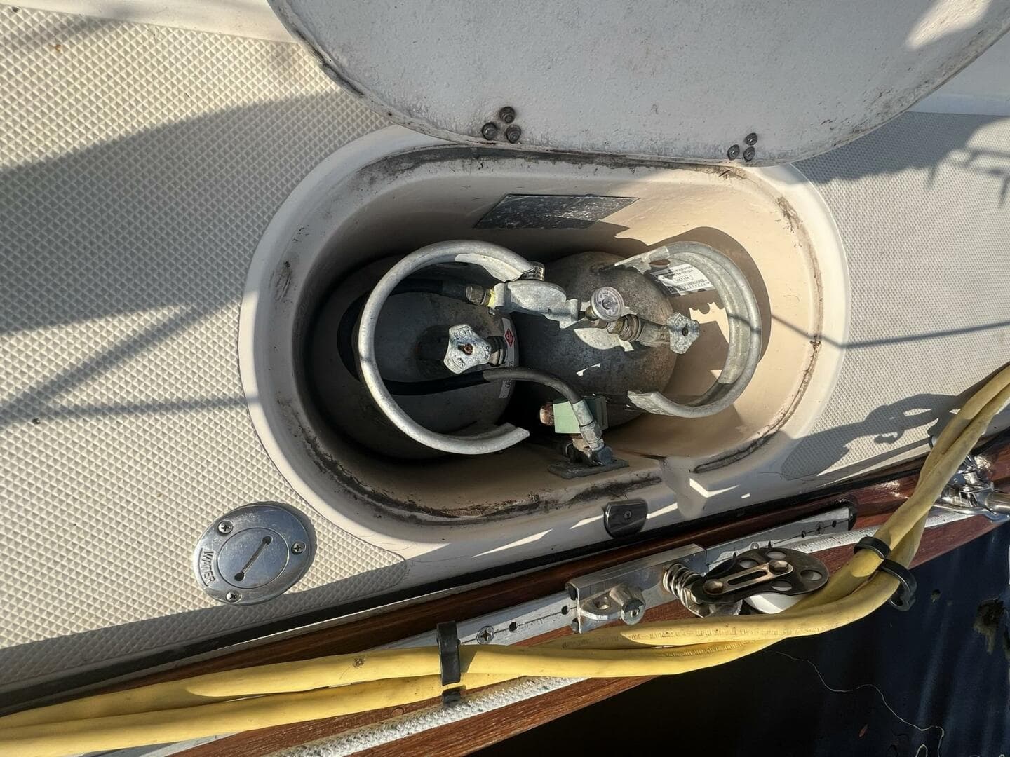 1994 Island Packet Cutter