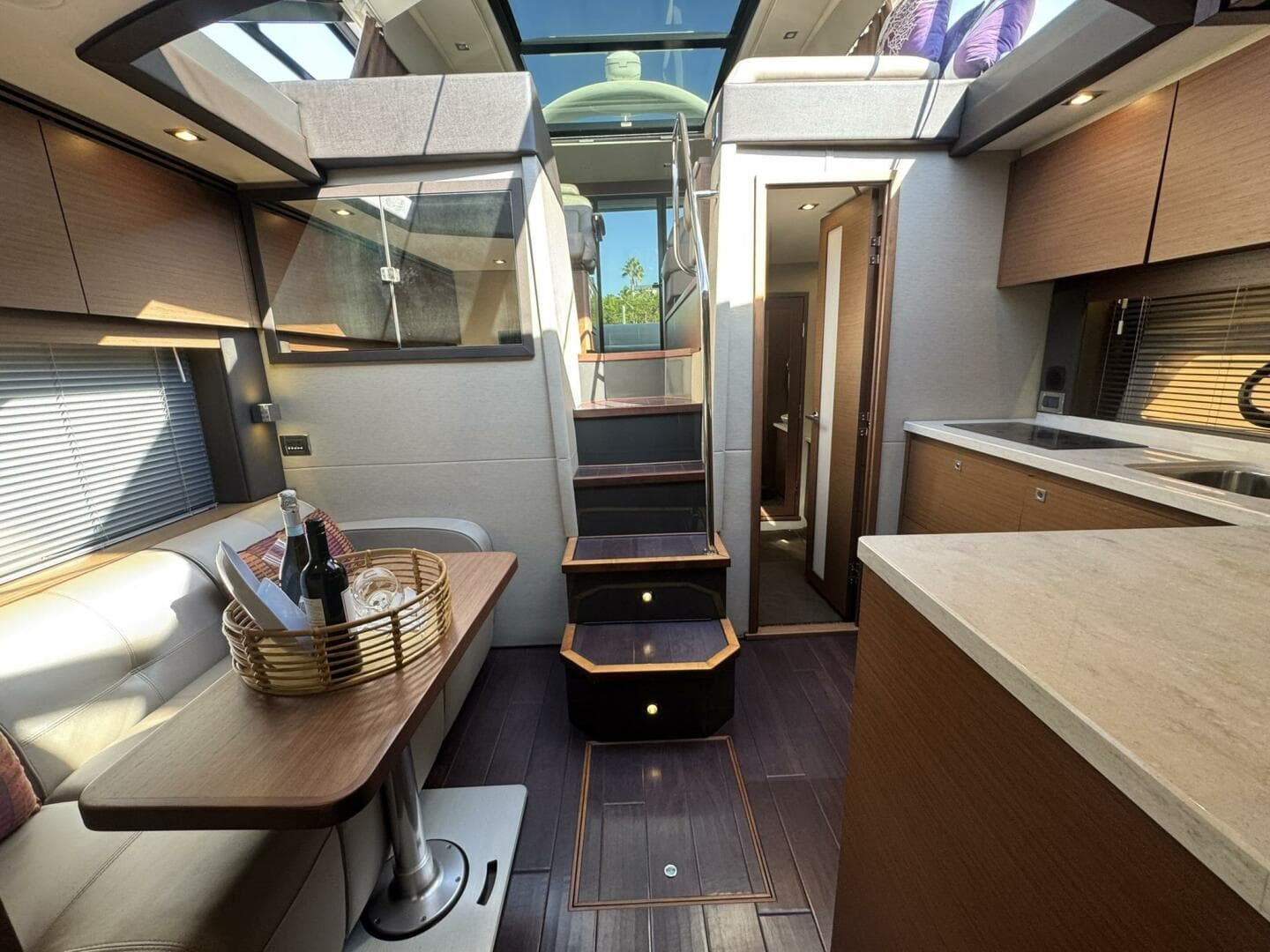 2016 Sea Ray 470 Sundancer 'Lopez Cove II' - Galley Saloon