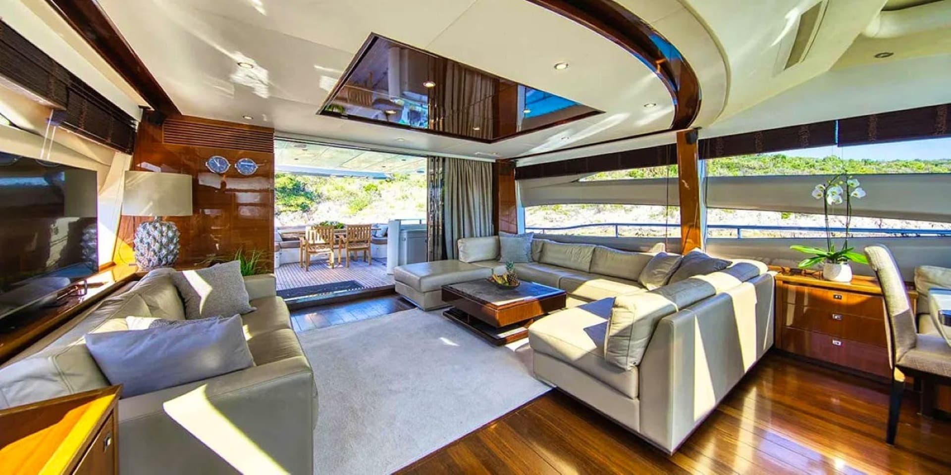2011 Princess Yachts Princess V85