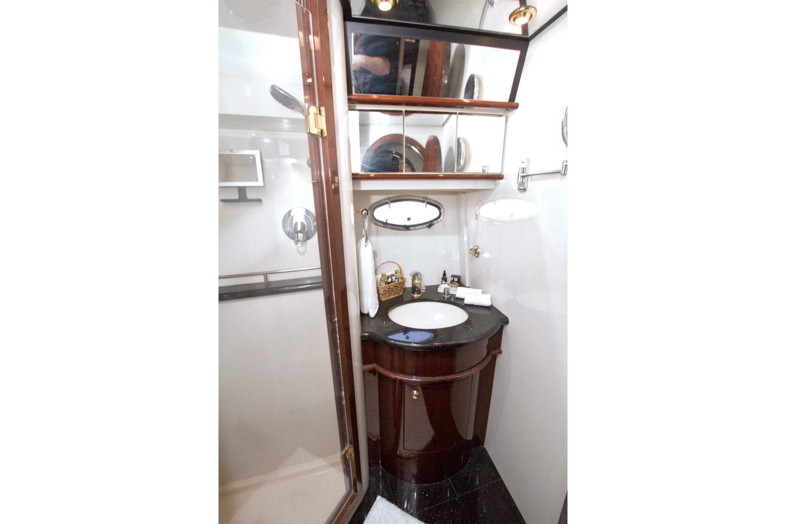 2005 Neptunus 62 Flybridge