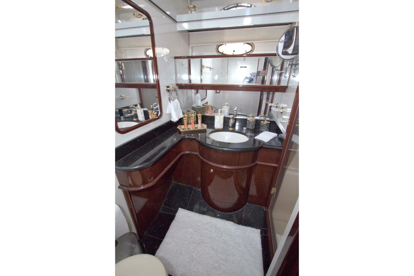 2005 Neptunus 62 Flybridge