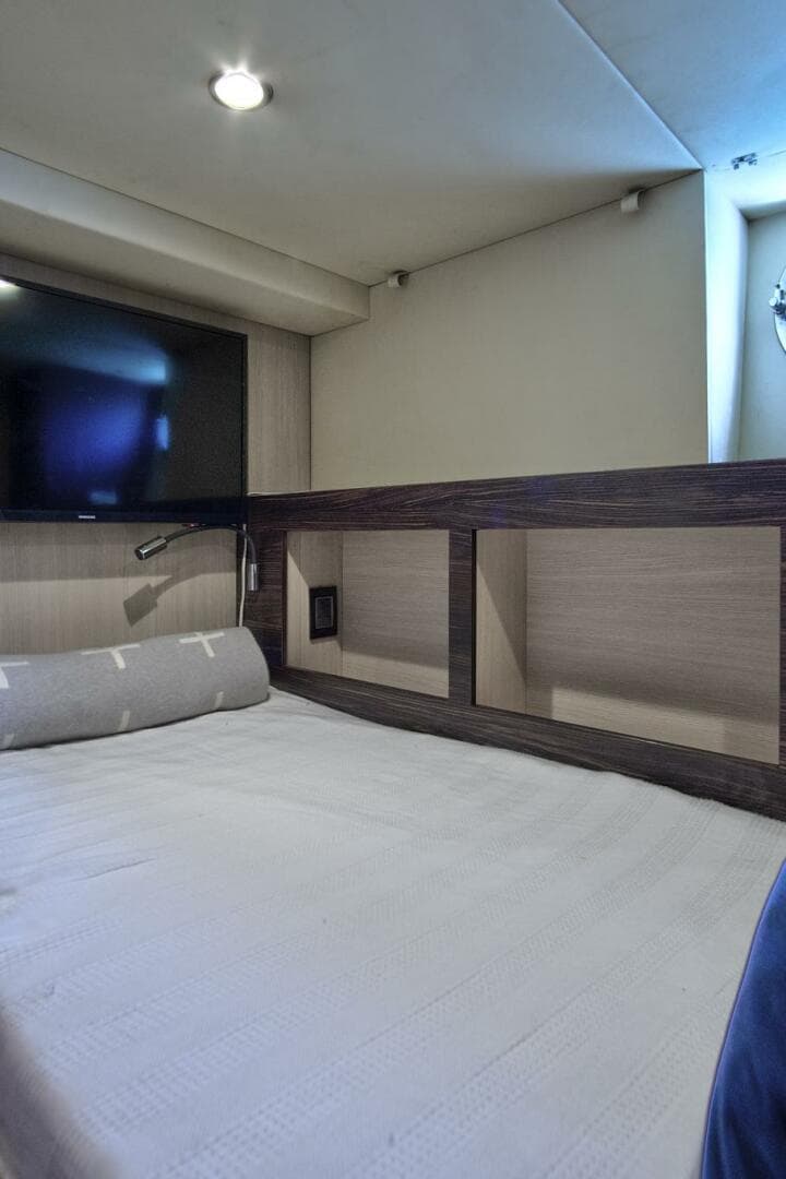 2017 Azimut 72 Flybridge