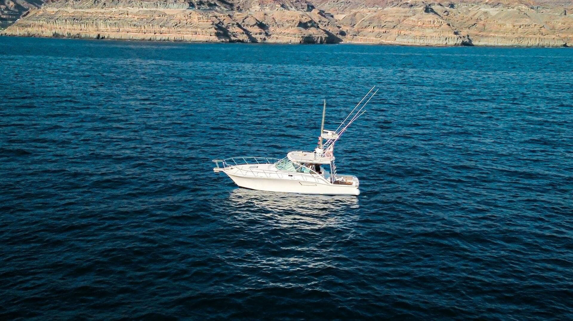 2005 Cabo 40 Express