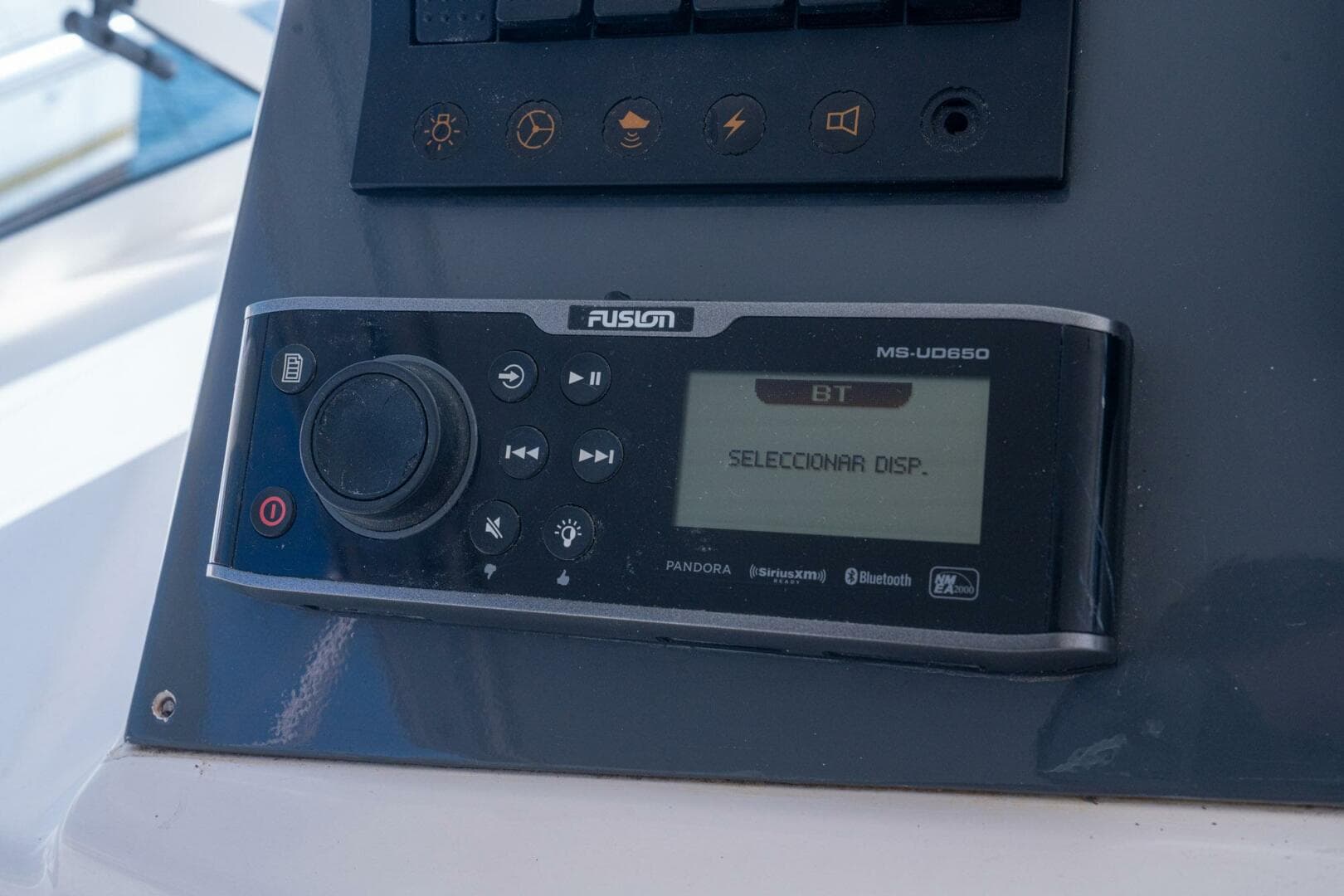 2005 Cabo 40 Express