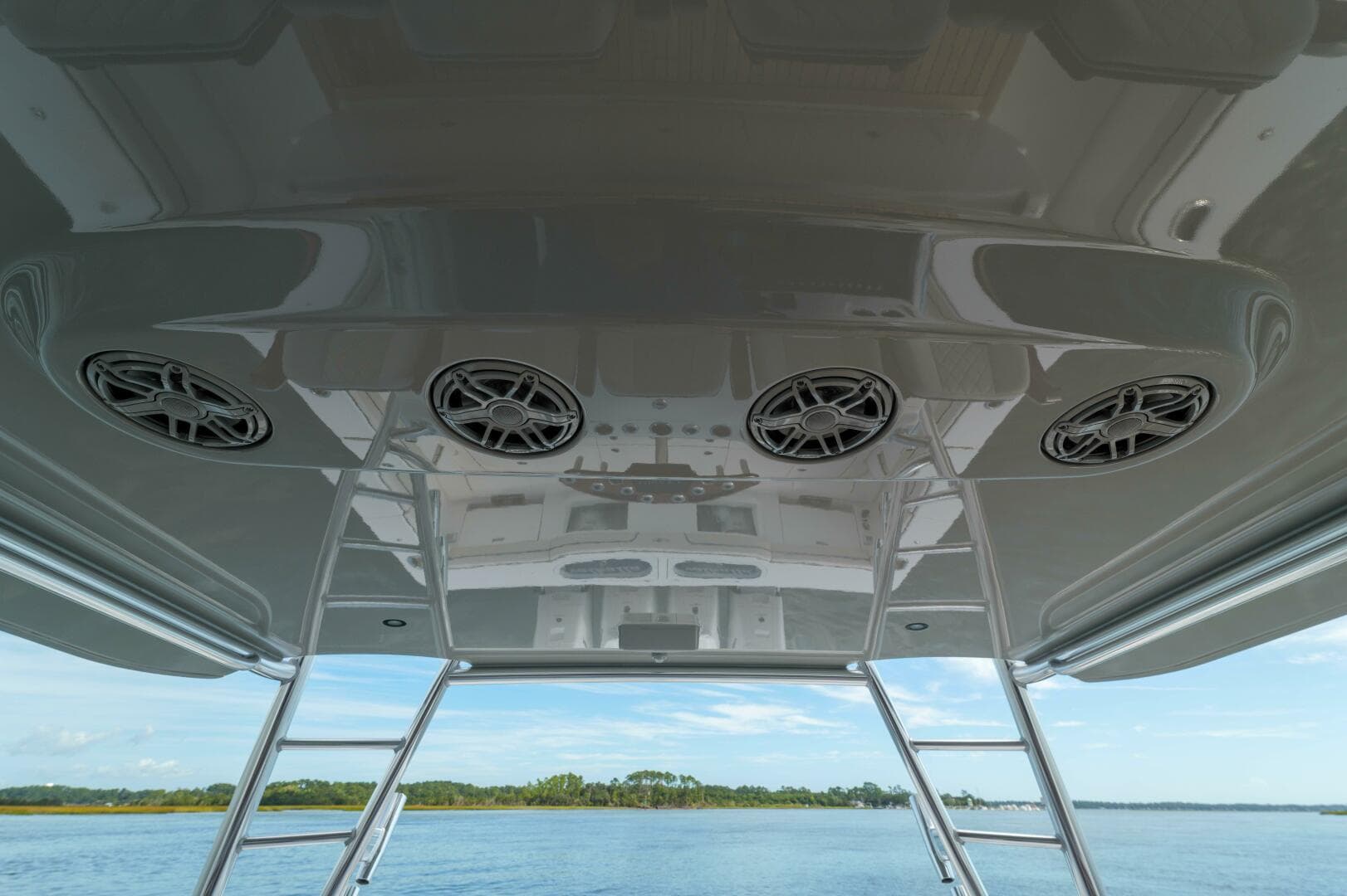 Valhalla 55 - Lucky 24 IV - T-Top