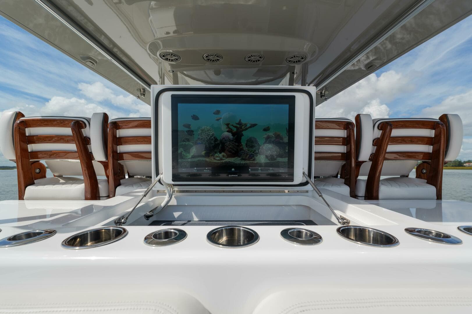 Valhalla 55 - Lucky 24 IV - Cockpit