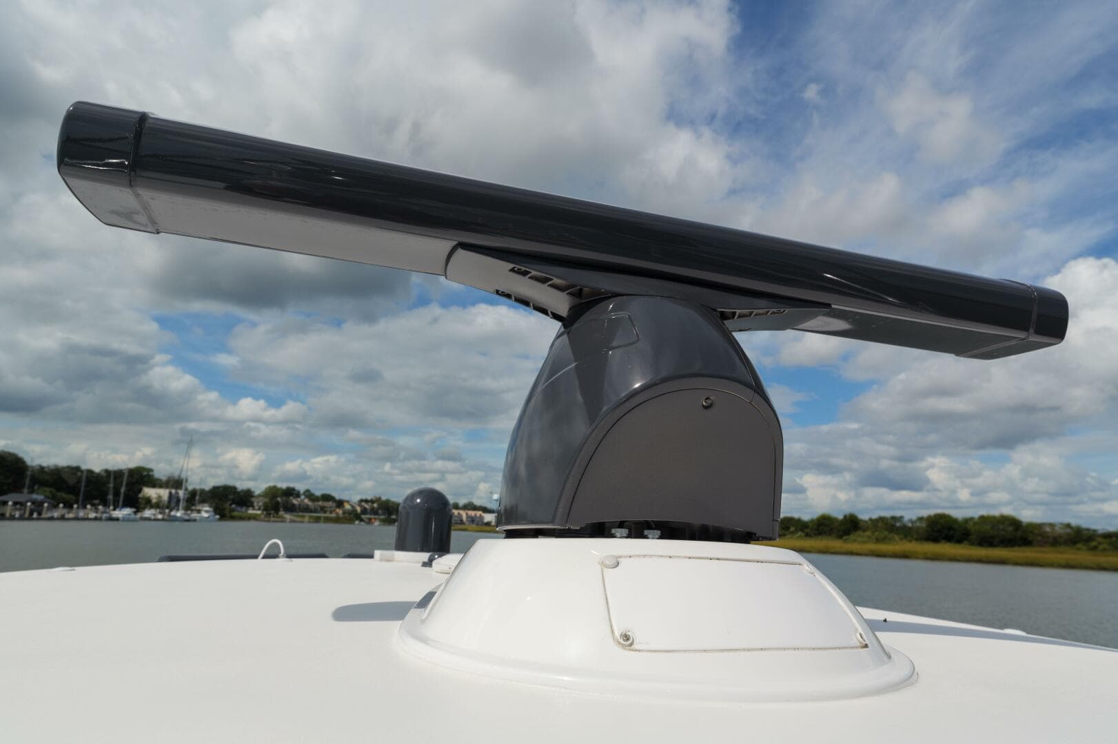 Valhalla 55 - Lucky 24 IV - Radar