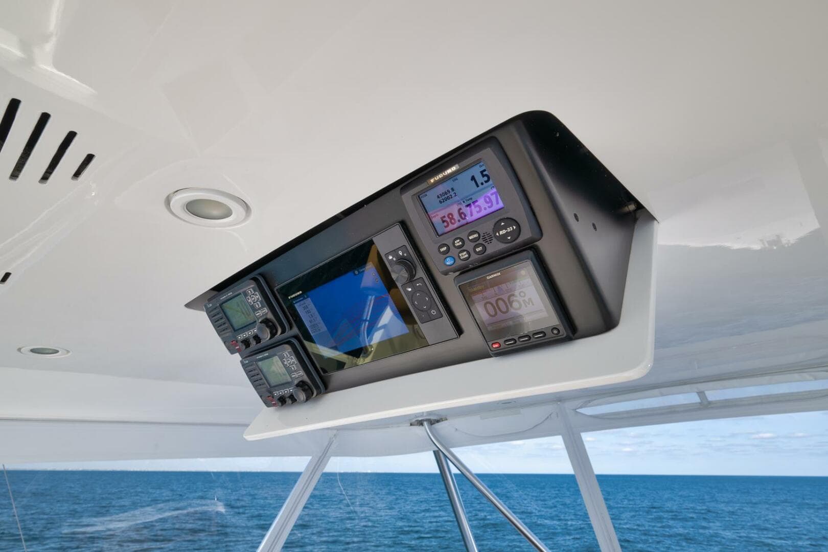 Weaver 60 - Pistol - Exterior Flybridge