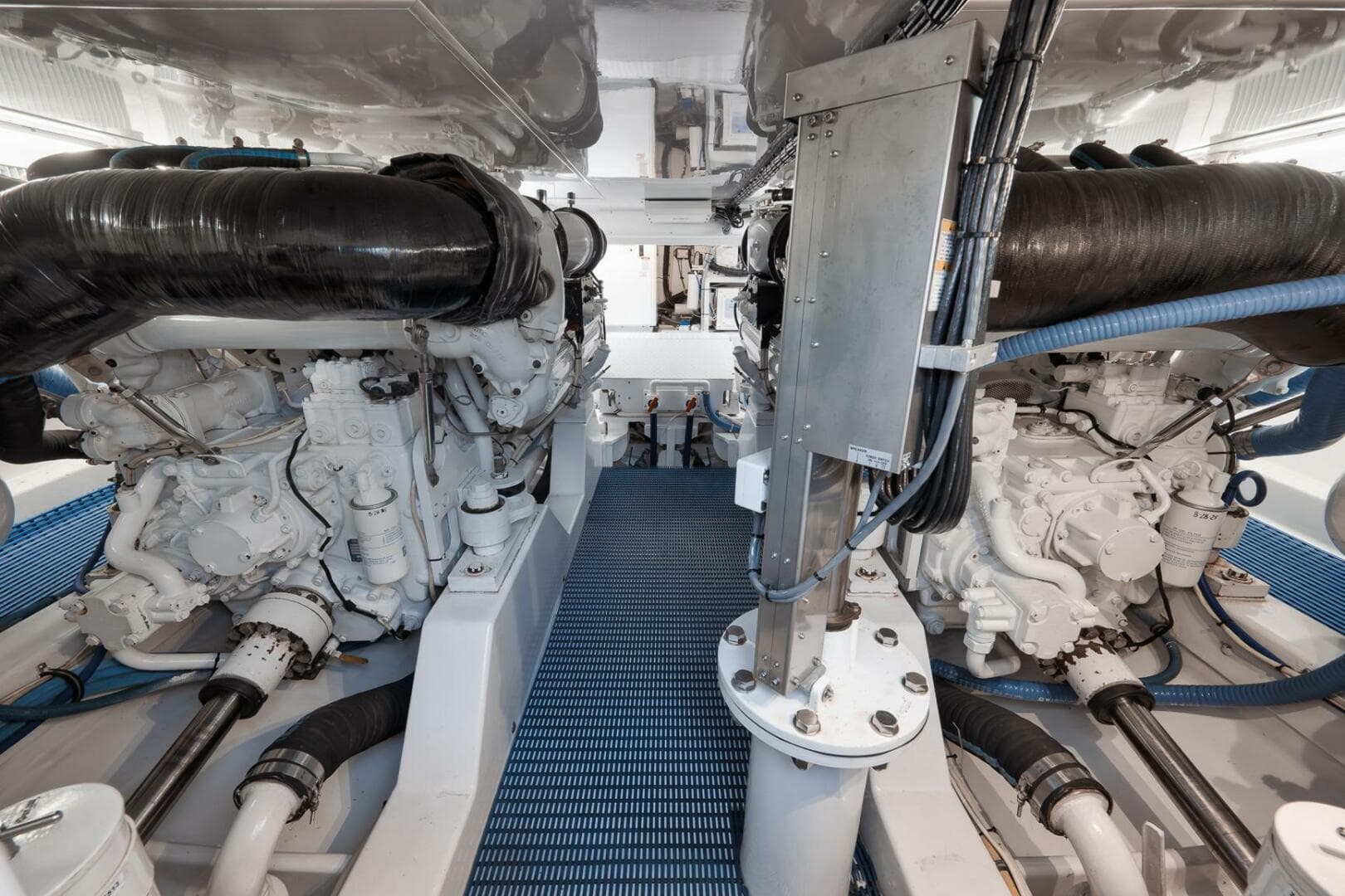 Weaver 60 - Pistol - Engine Room