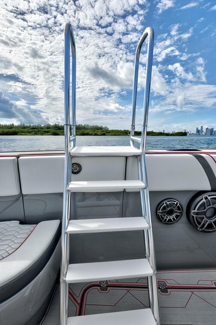 2023 Midnight Express 43 Open