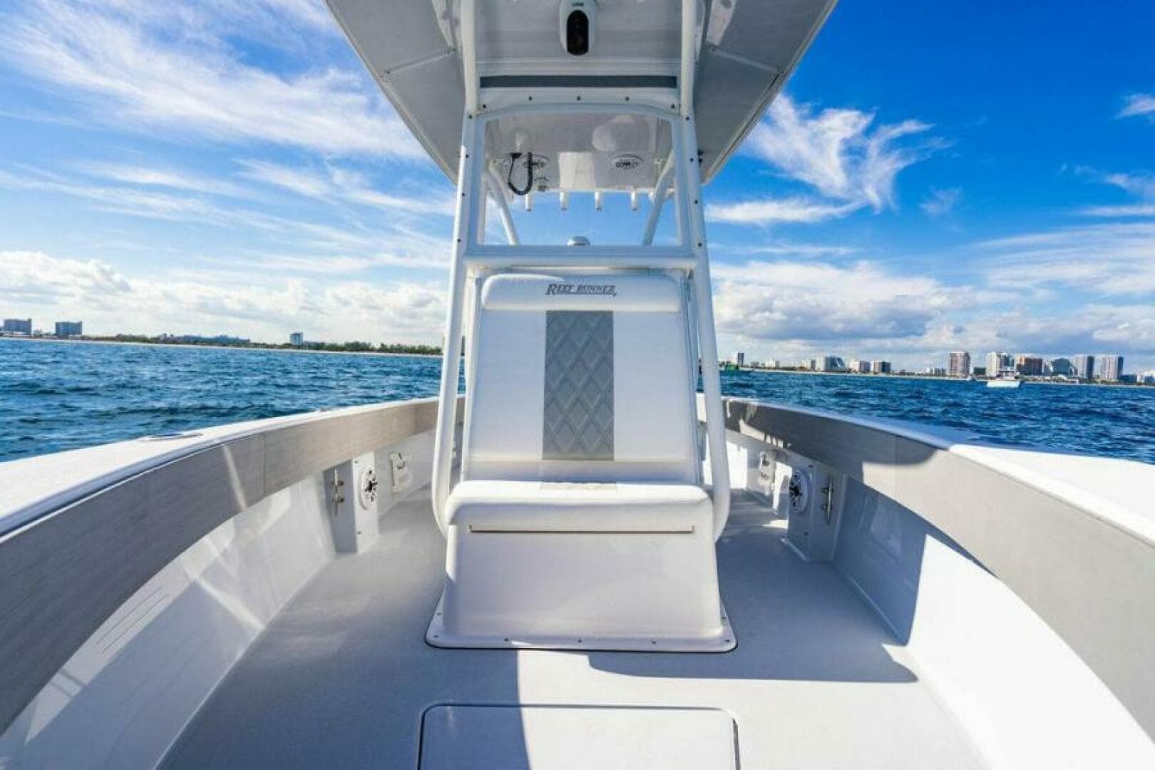 2026 Reef Runner 230