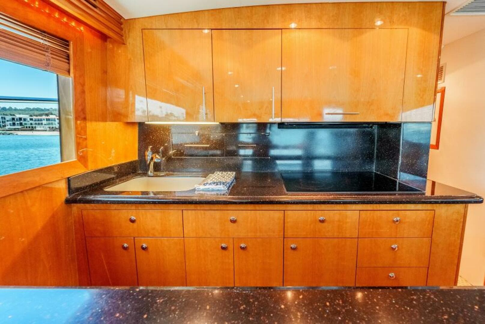 2004 Hatteras 54 Convertible 