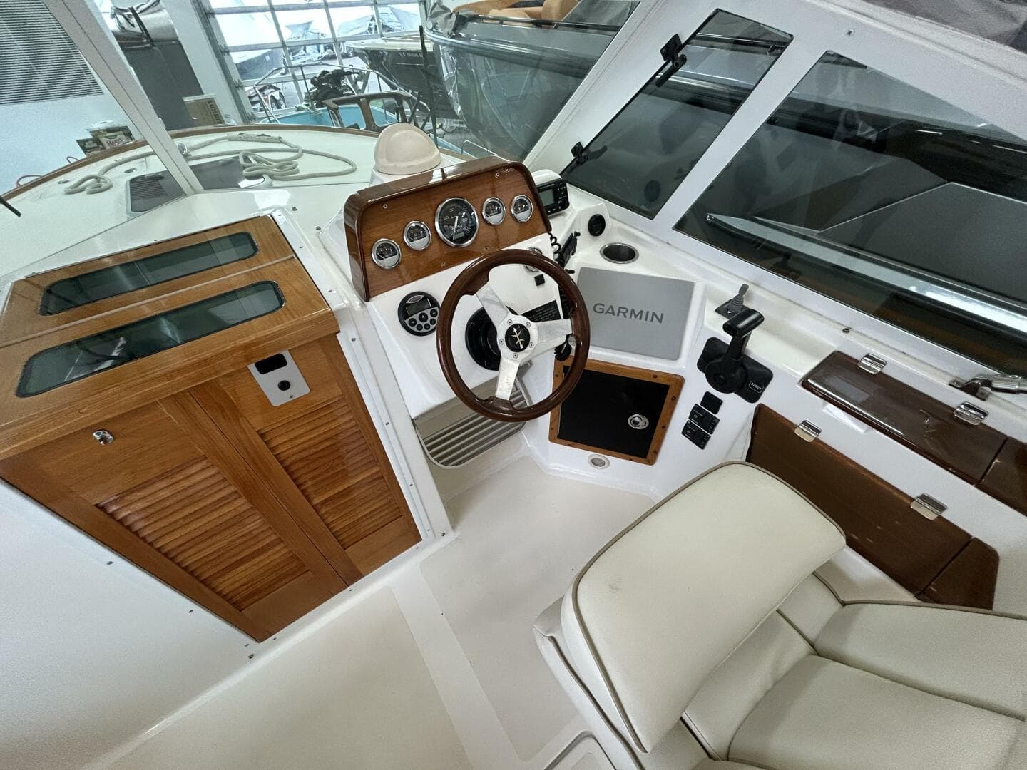 2007 Hunt Yachts Harrier 25