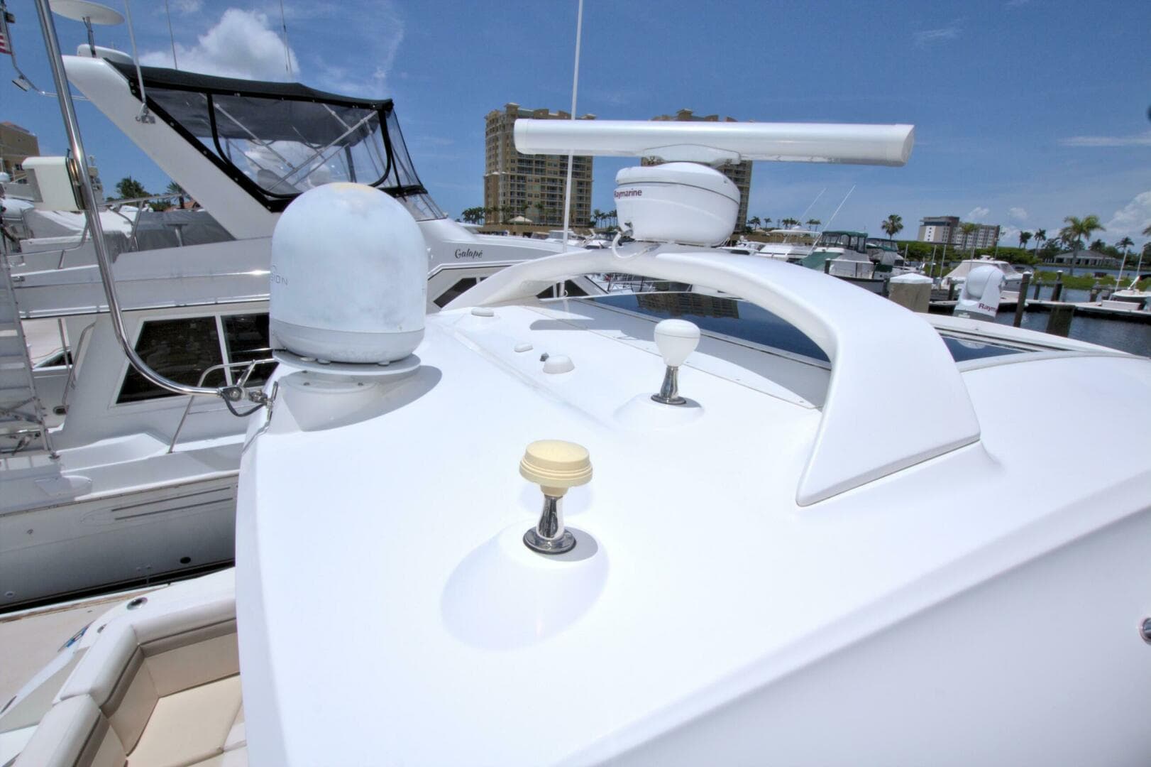 2013 Sea Ray 450 Sundancer