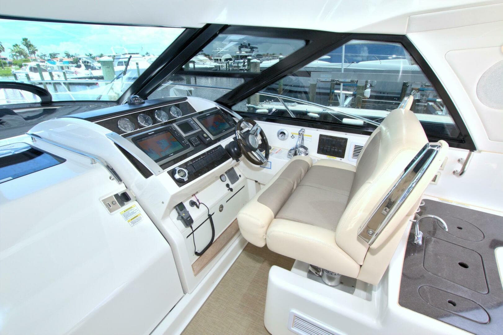 2013 Sea Ray 450 Sundancer