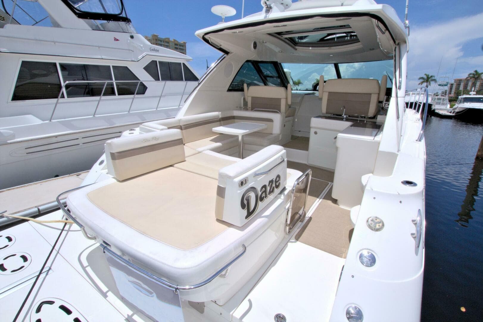 2013 Sea Ray 450 Sundancer