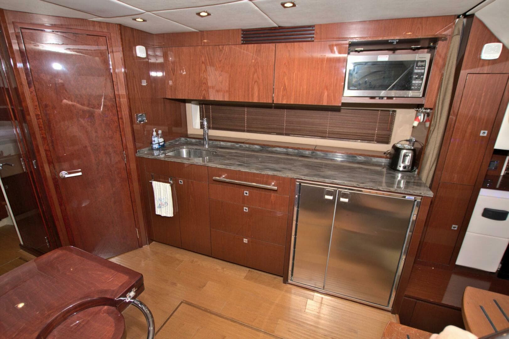2013 Sea Ray 450 Sundancer