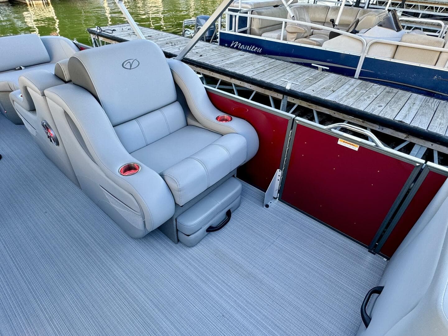 2023 Veranda Vertex VTX 22R TritoonFL