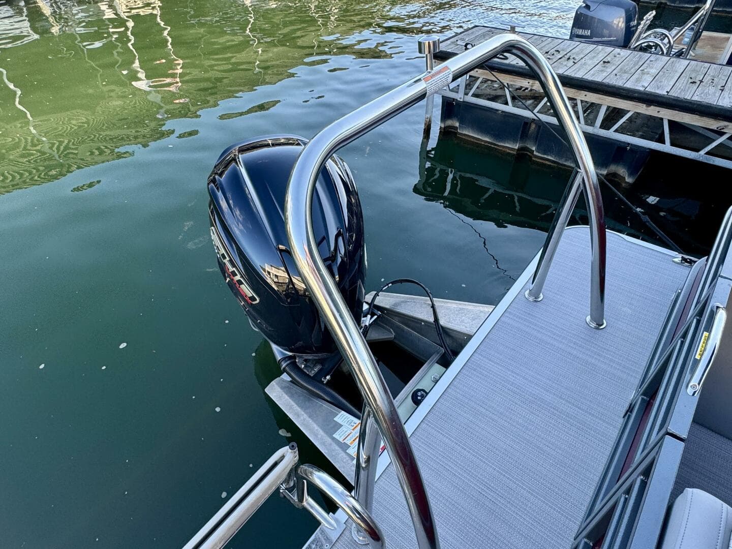 2023 Veranda Vertex VTX 22R TritoonFL