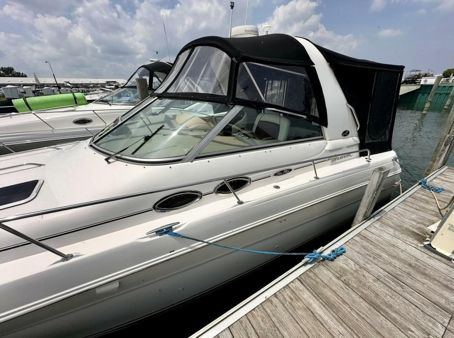 2001 Sea Ray 310 Sundancer