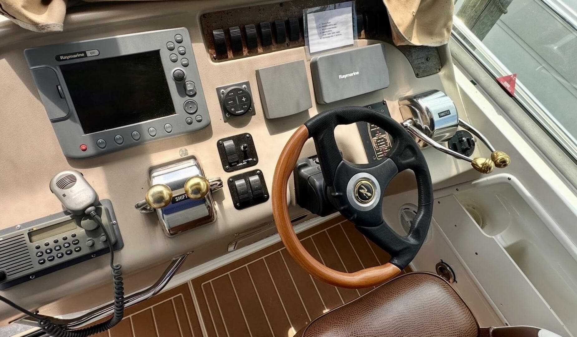 2001 Sea Ray 310 Sundancer