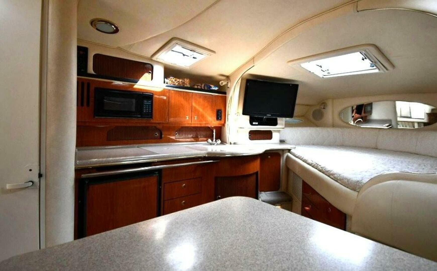 2001 Sea Ray 310 Sundancer