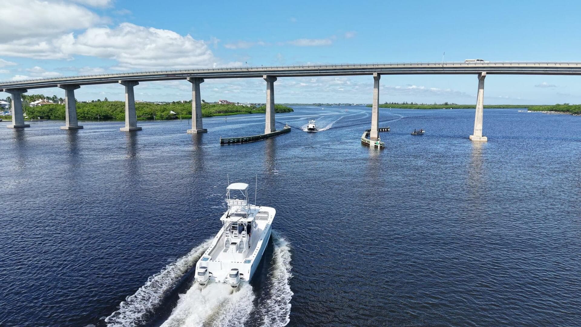 2020 TideLine Boats 365 OFFSHORE