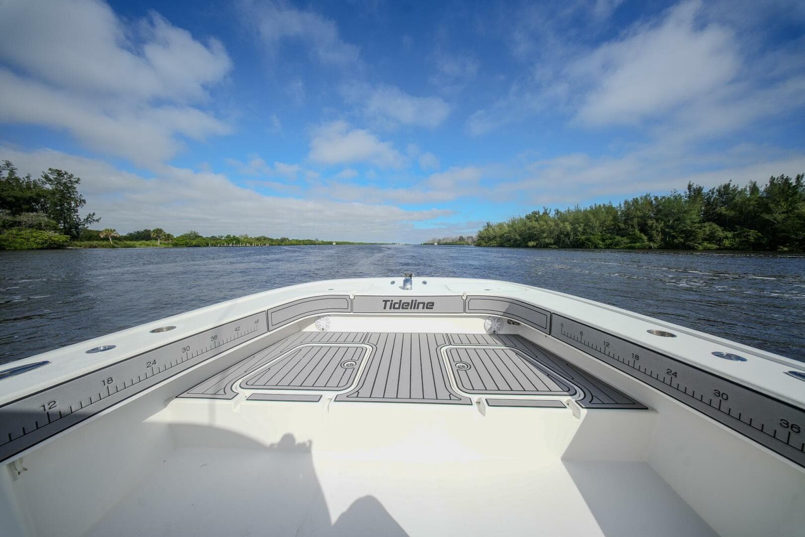 2020 TideLine Boats 365 OFFSHORE