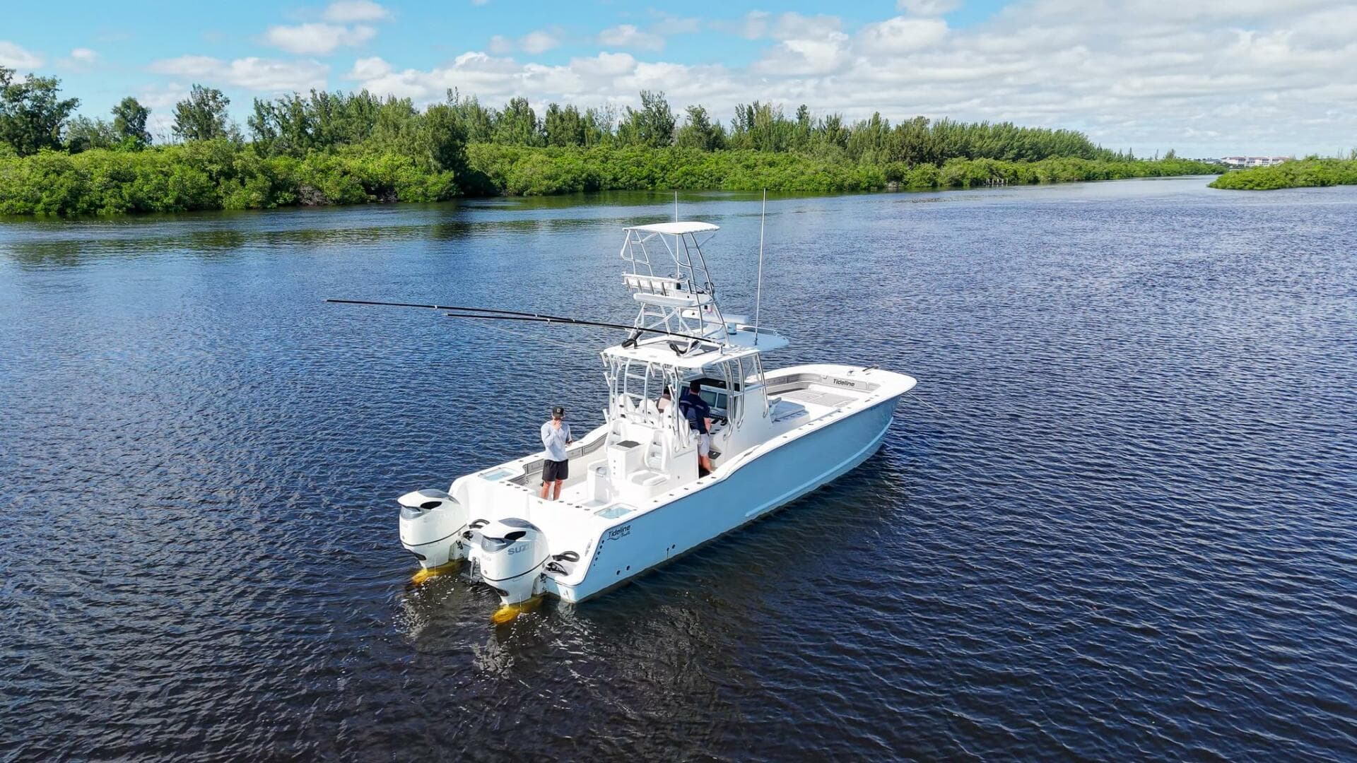 2020 TideLine Boats 365 OFFSHORE