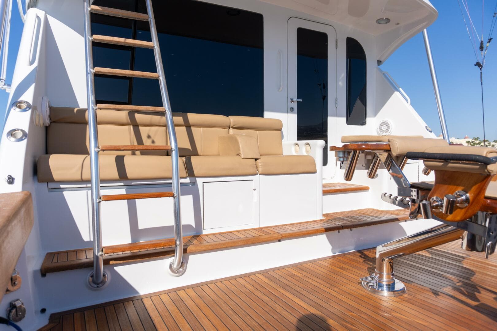 2001 Hatteras 60 Convertible - Sinyorita Salada