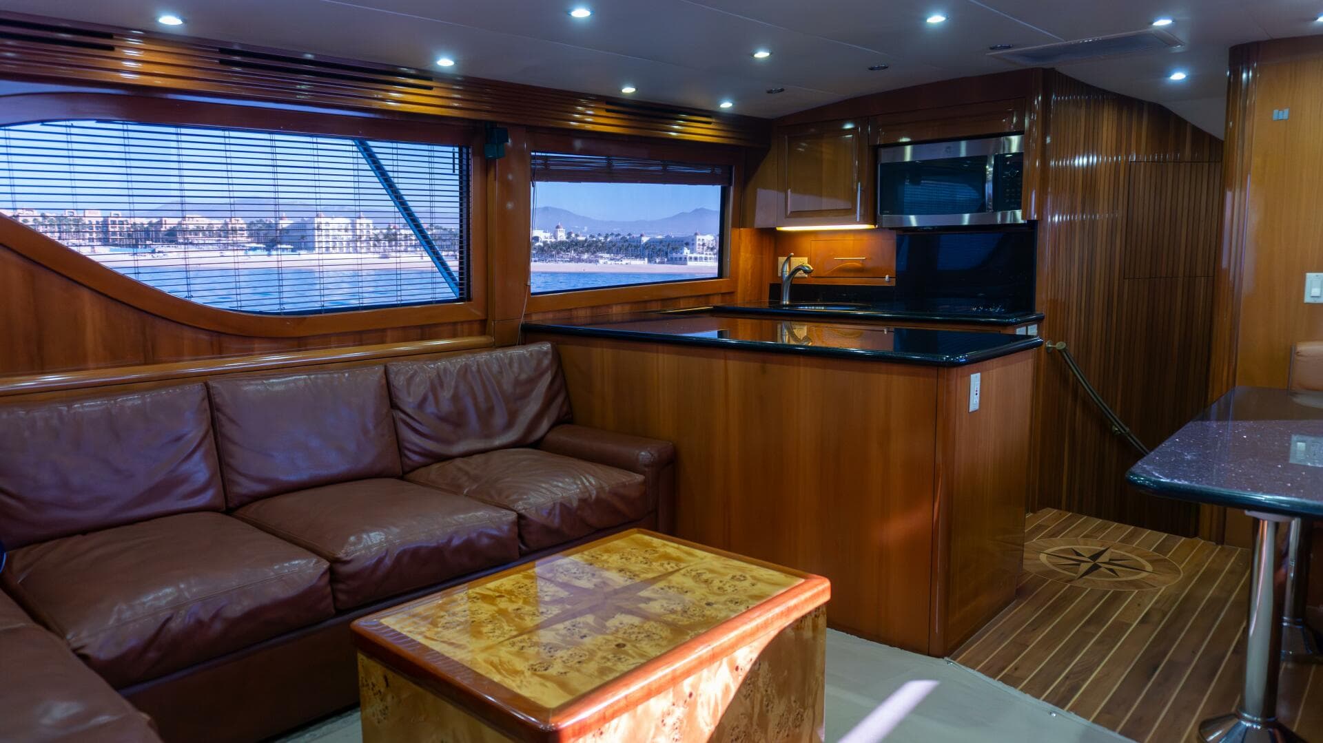 2001 Hatteras 60 Convertible - Sinyorita Salada