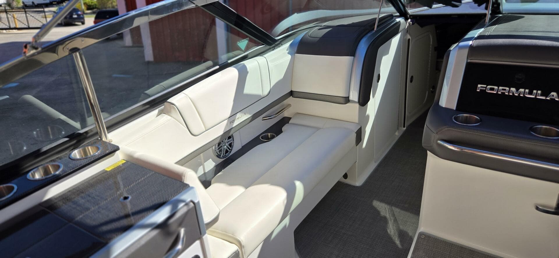 2016 Formula 330 Crossover Bowrider