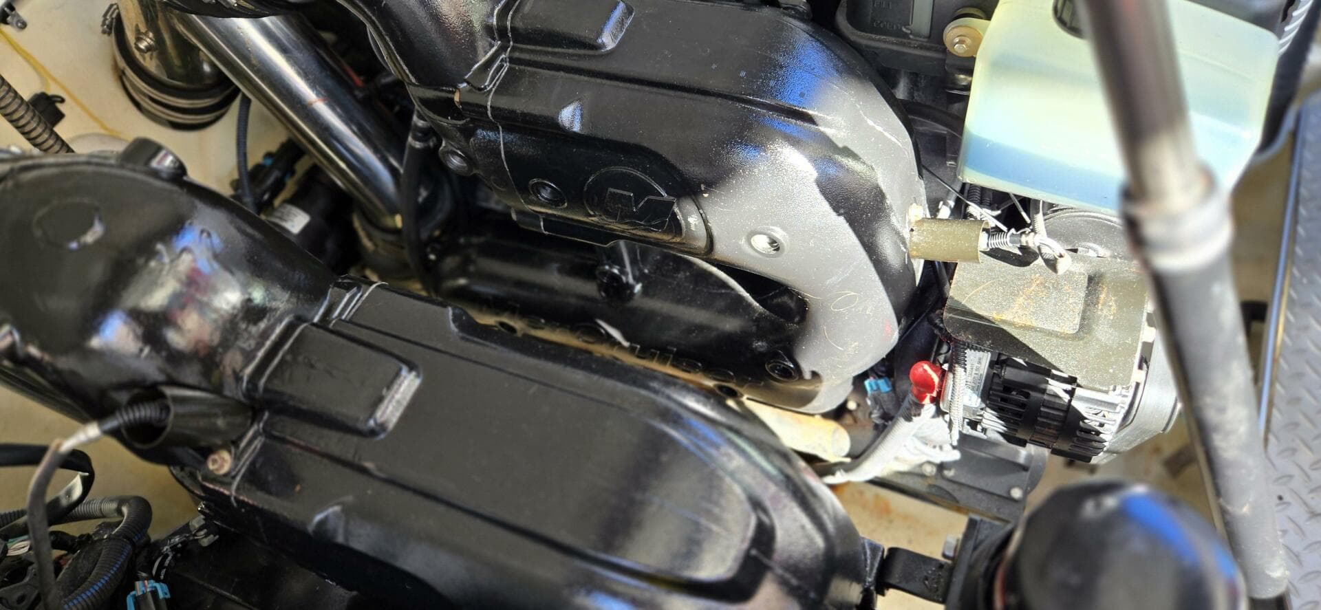 2016 Formula 330 Crossover Bowrider