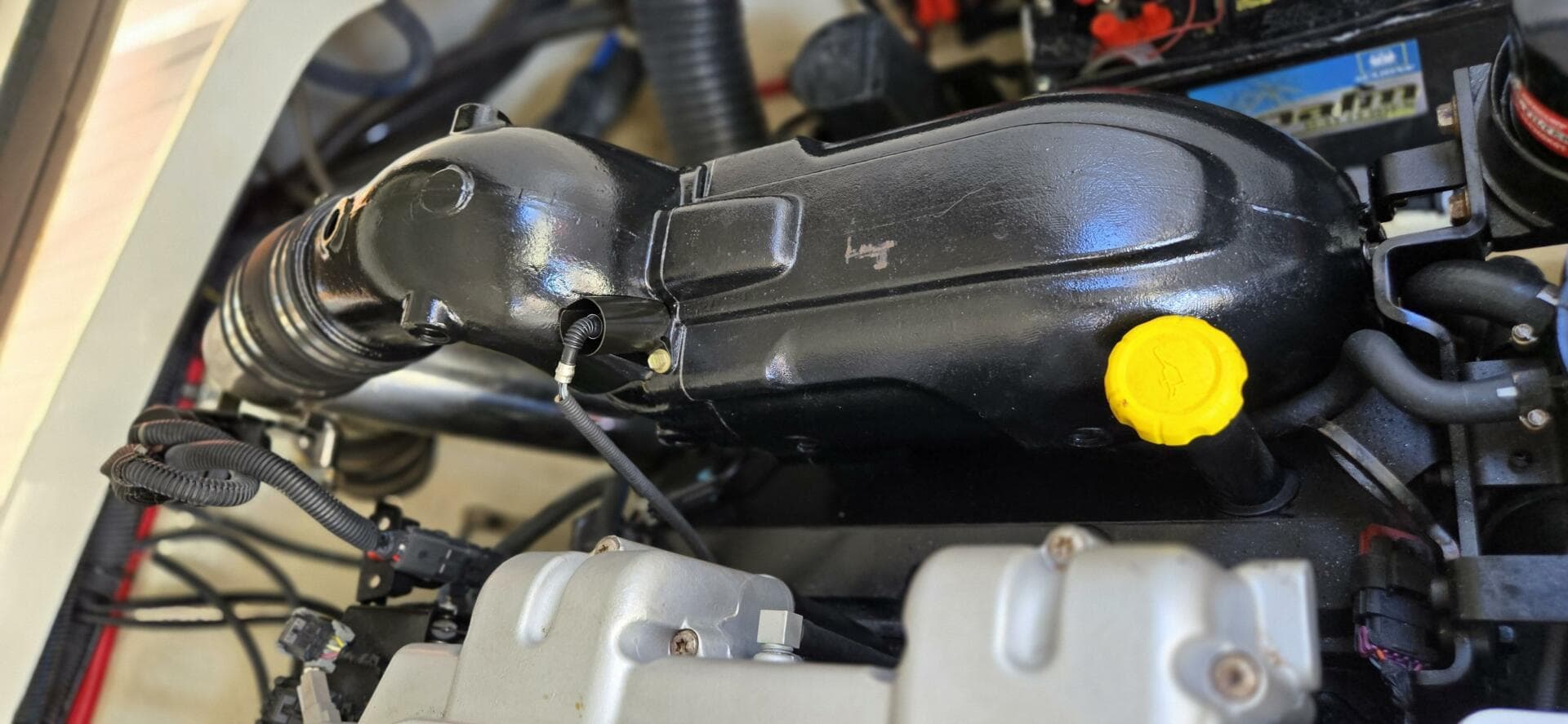 2016 Formula 330 Crossover Bowrider