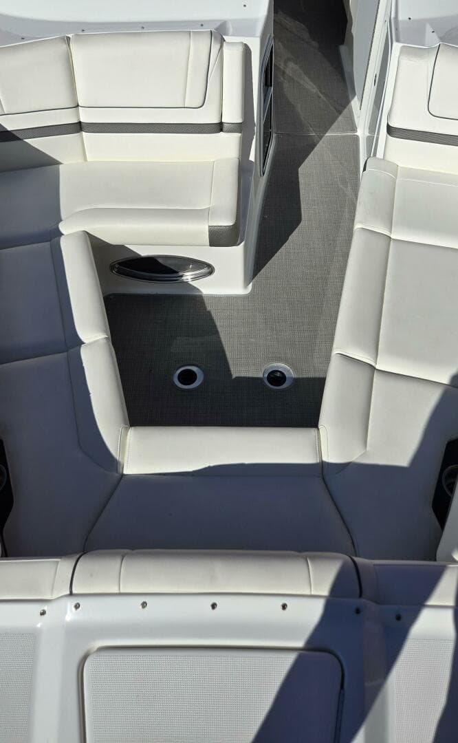 2016 Formula 330 Crossover Bowrider