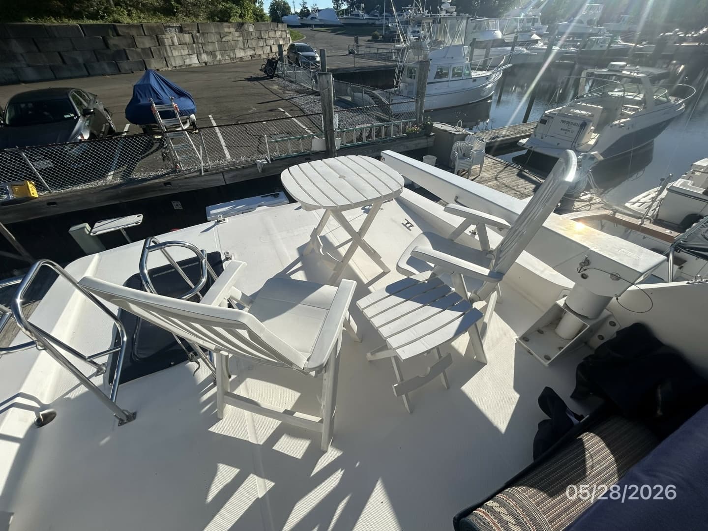 47' Bayliner sundeck aft