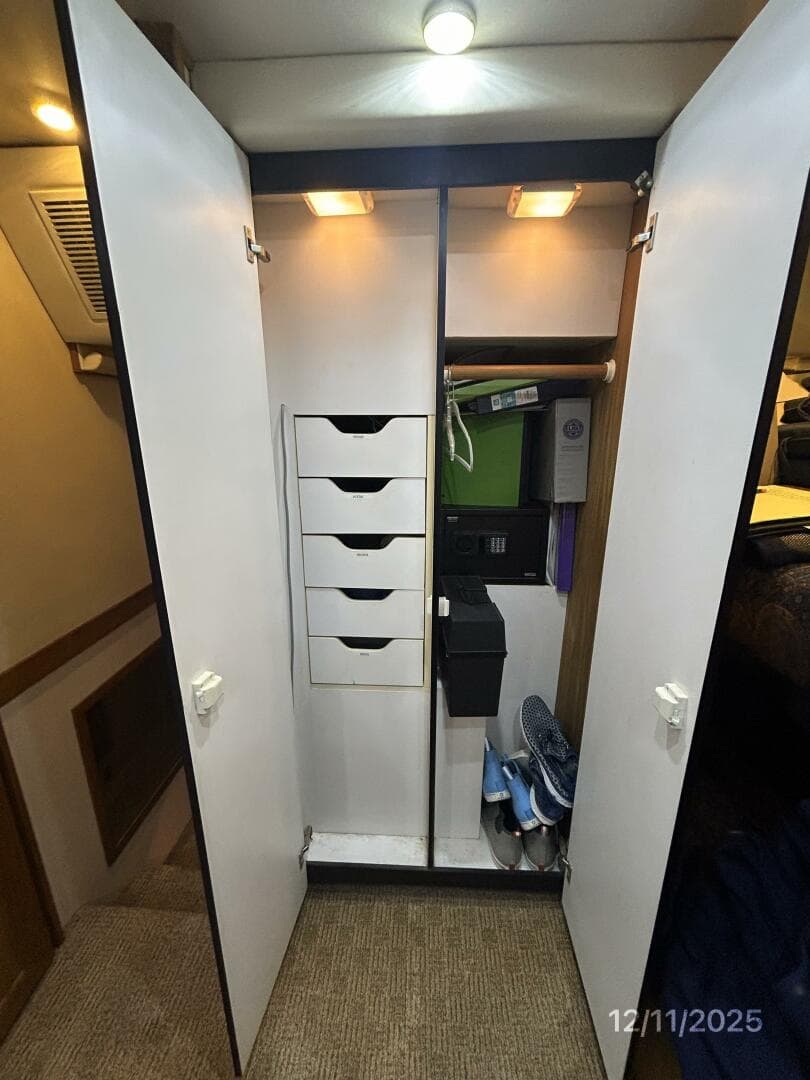 47' Bayliner port forward stateroom locker