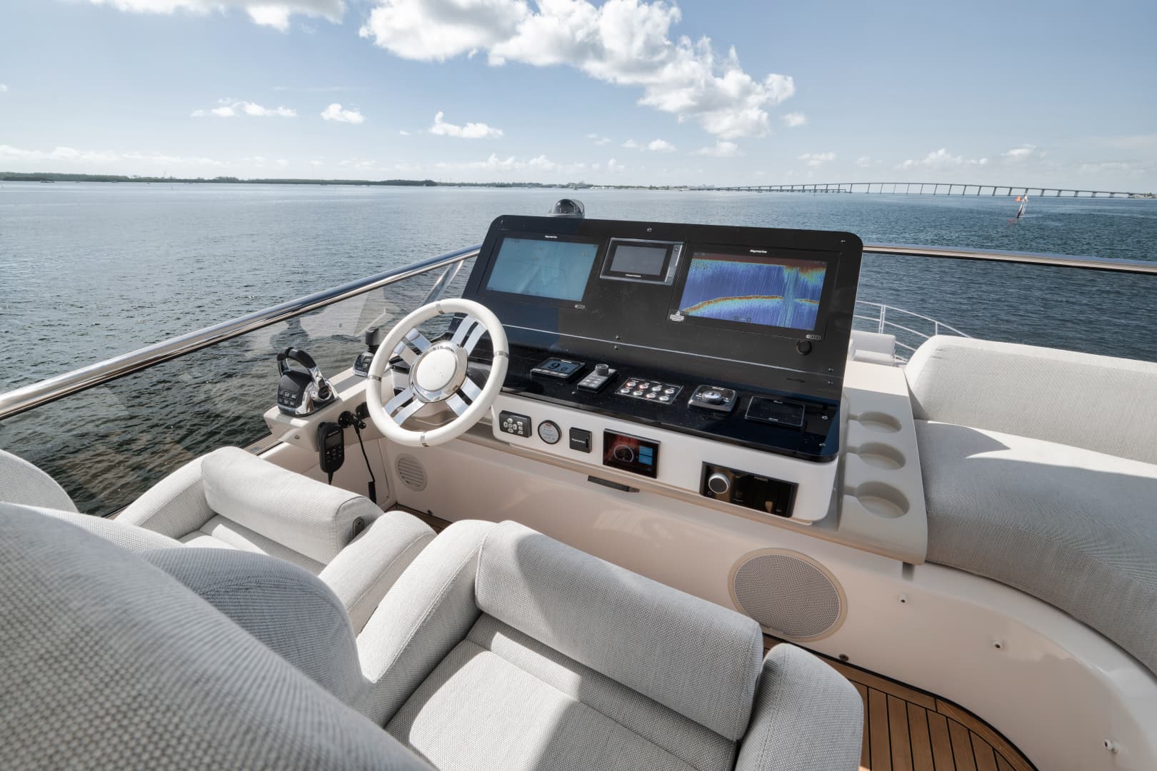 2022 Azimut FLYBRIDGE