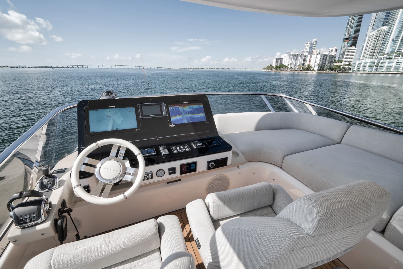 2022 Azimut FLYBRIDGE