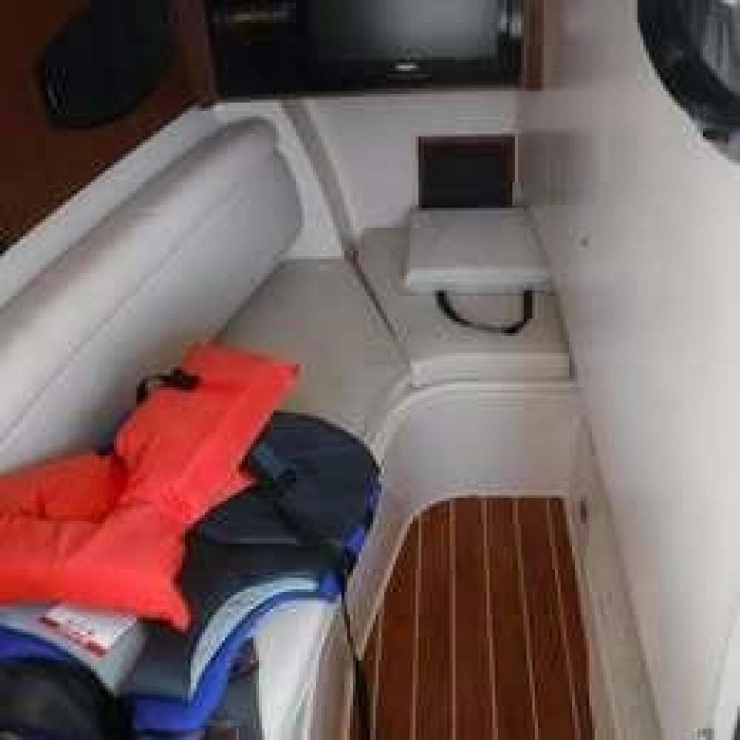 2016 Grady-White 335 Freedom, 109 hours