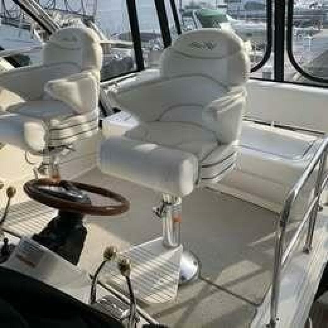 2007 Sea Ray 529 Sedan Bridge