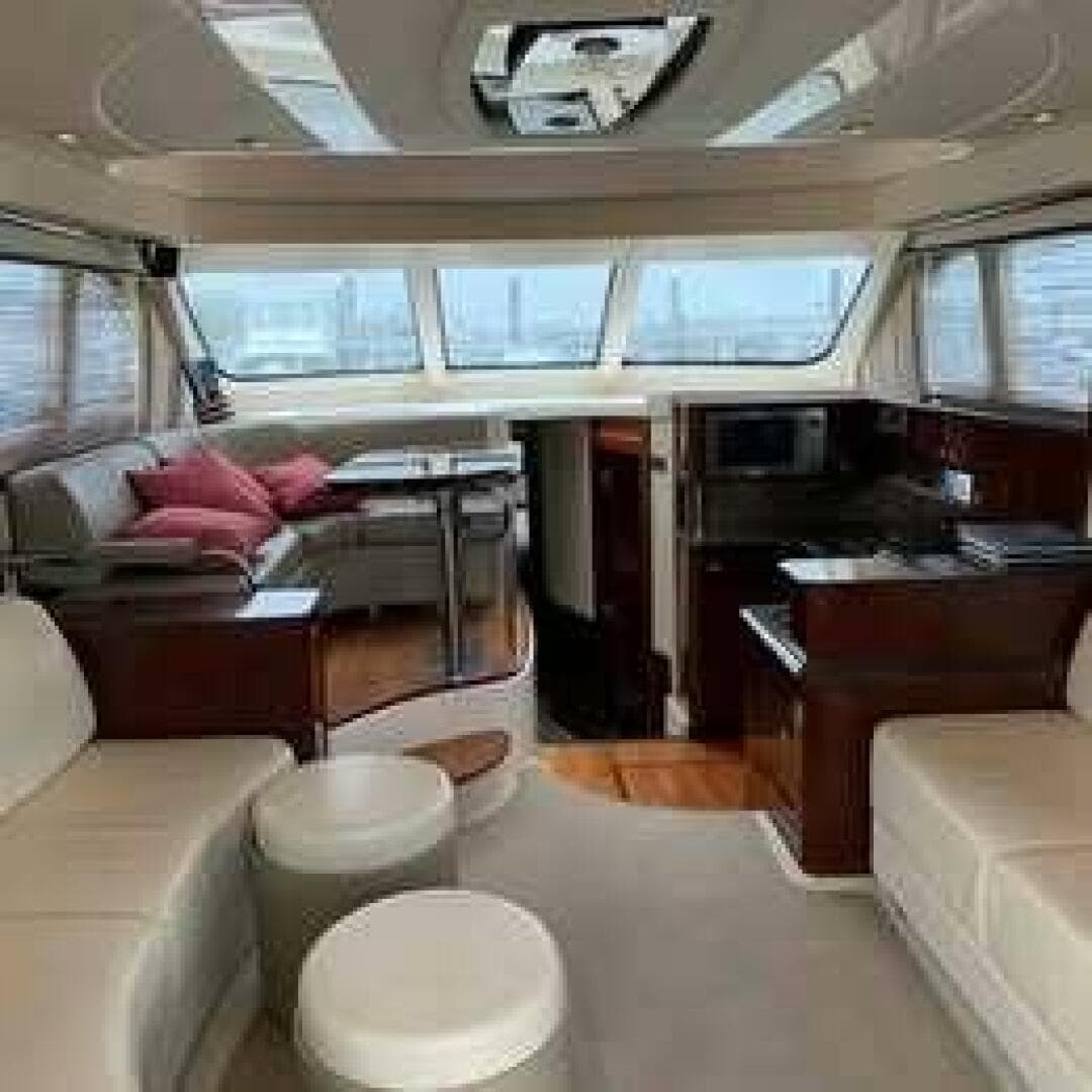 2007 Sea Ray 529 Sedan Bridge
