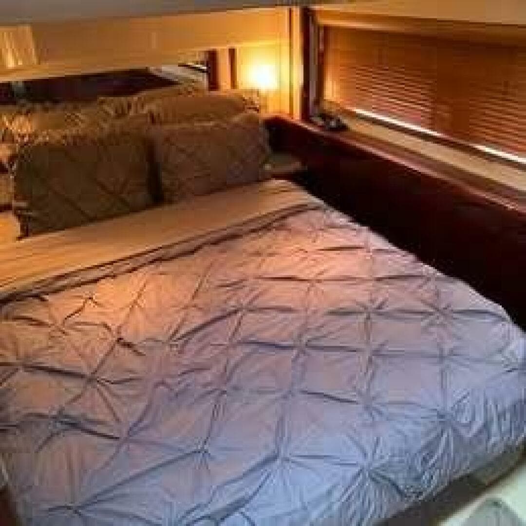 2007 Sea Ray 529 Sedan Bridge