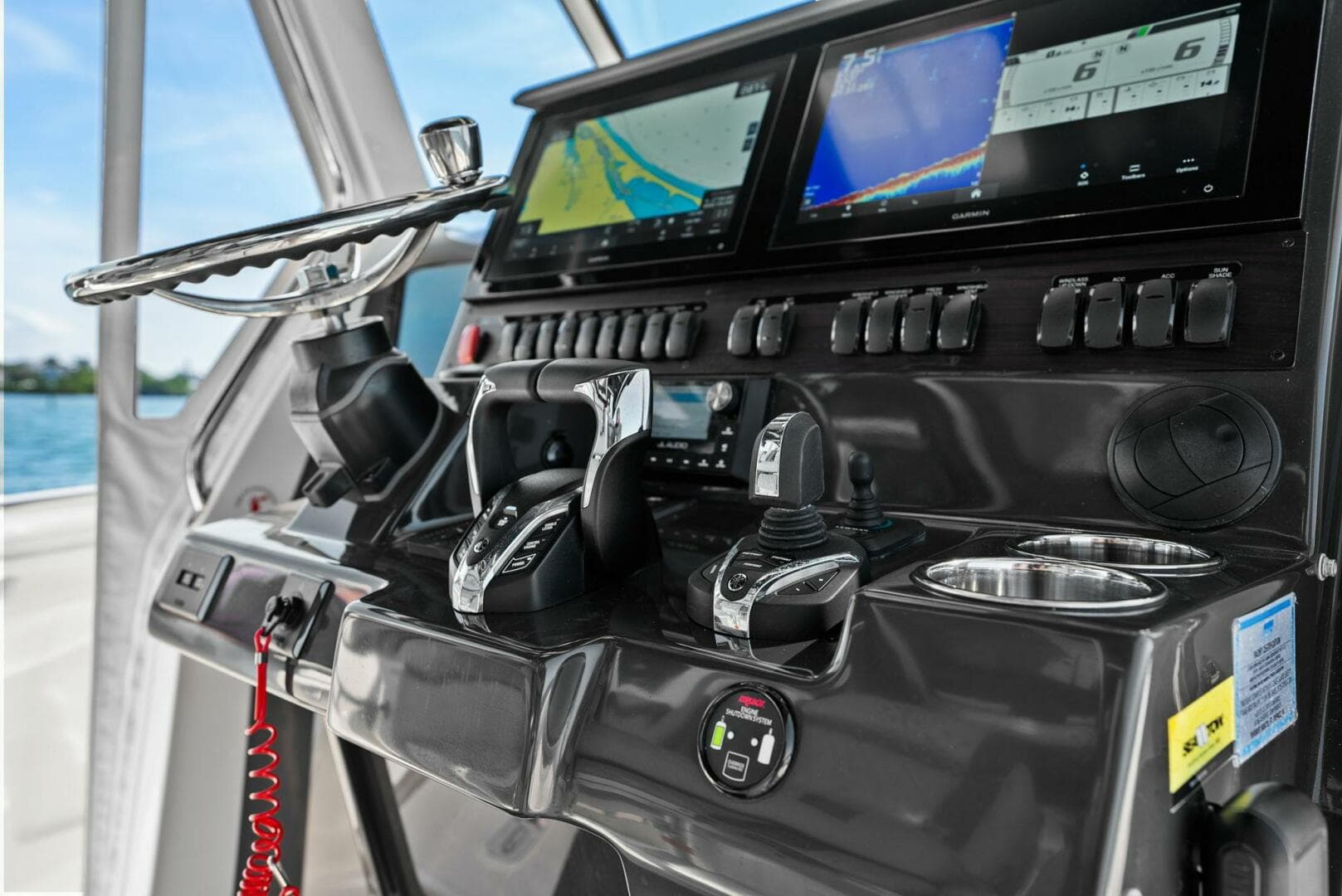 2024 Pursuit S 358 Sport - Helm/ electronics 