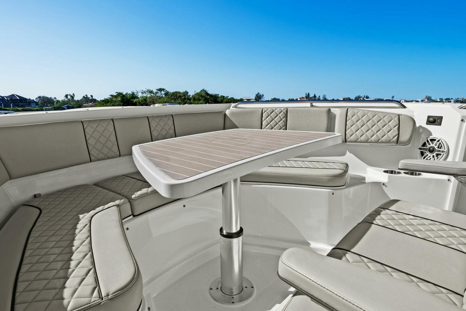 2024 Pursuit S 358 Sport - Foredeck Seating 