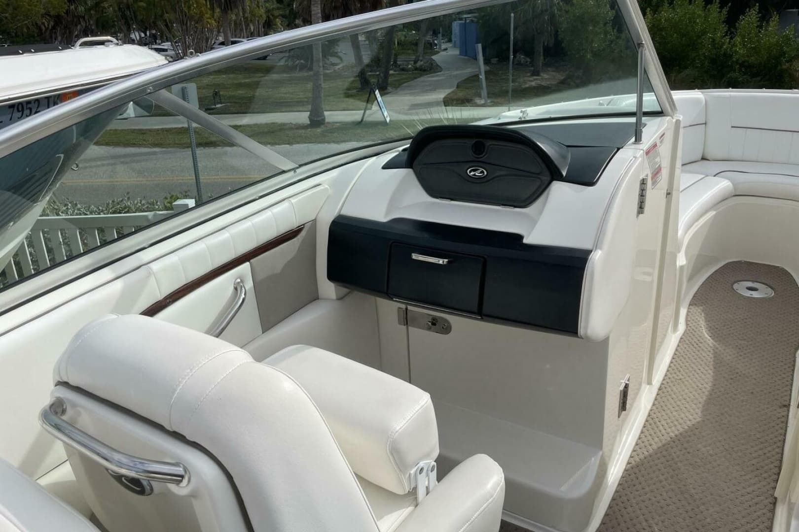 2008 Sea Ray 270 SLX
