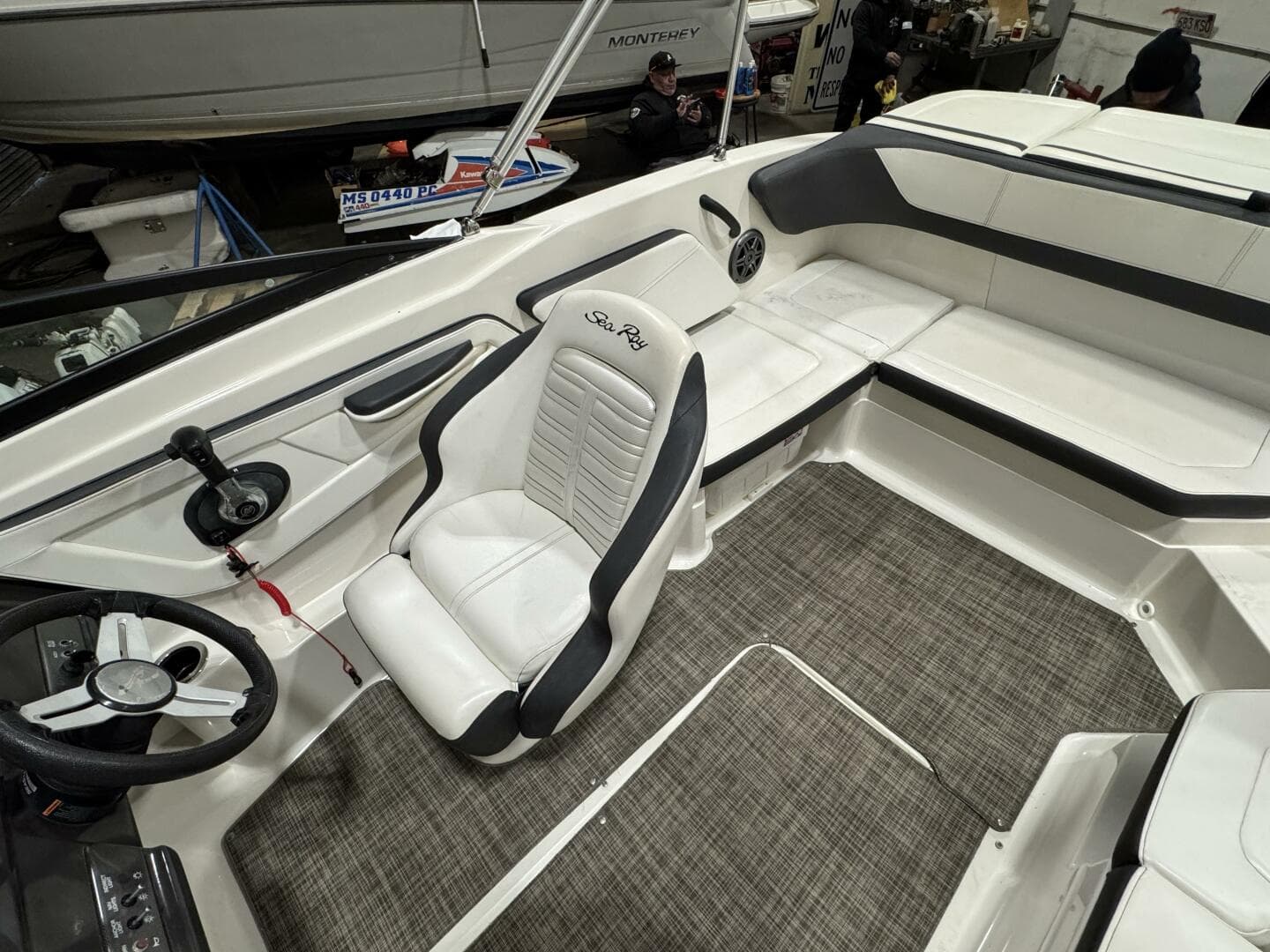 2016 Sea Ray 210SPX-OB